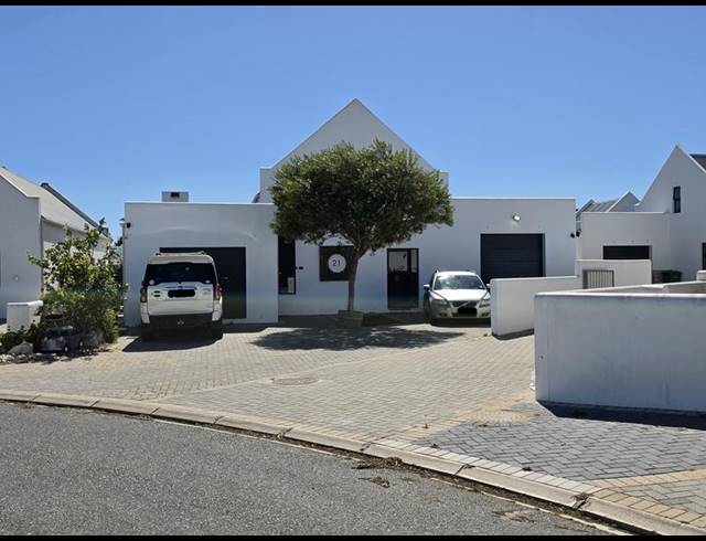 3 BEDROOM HOUSE FOR SALE IN BRITANNIA BAY